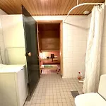 Warm And Cozy One-bedroom & Sauna Apartamento